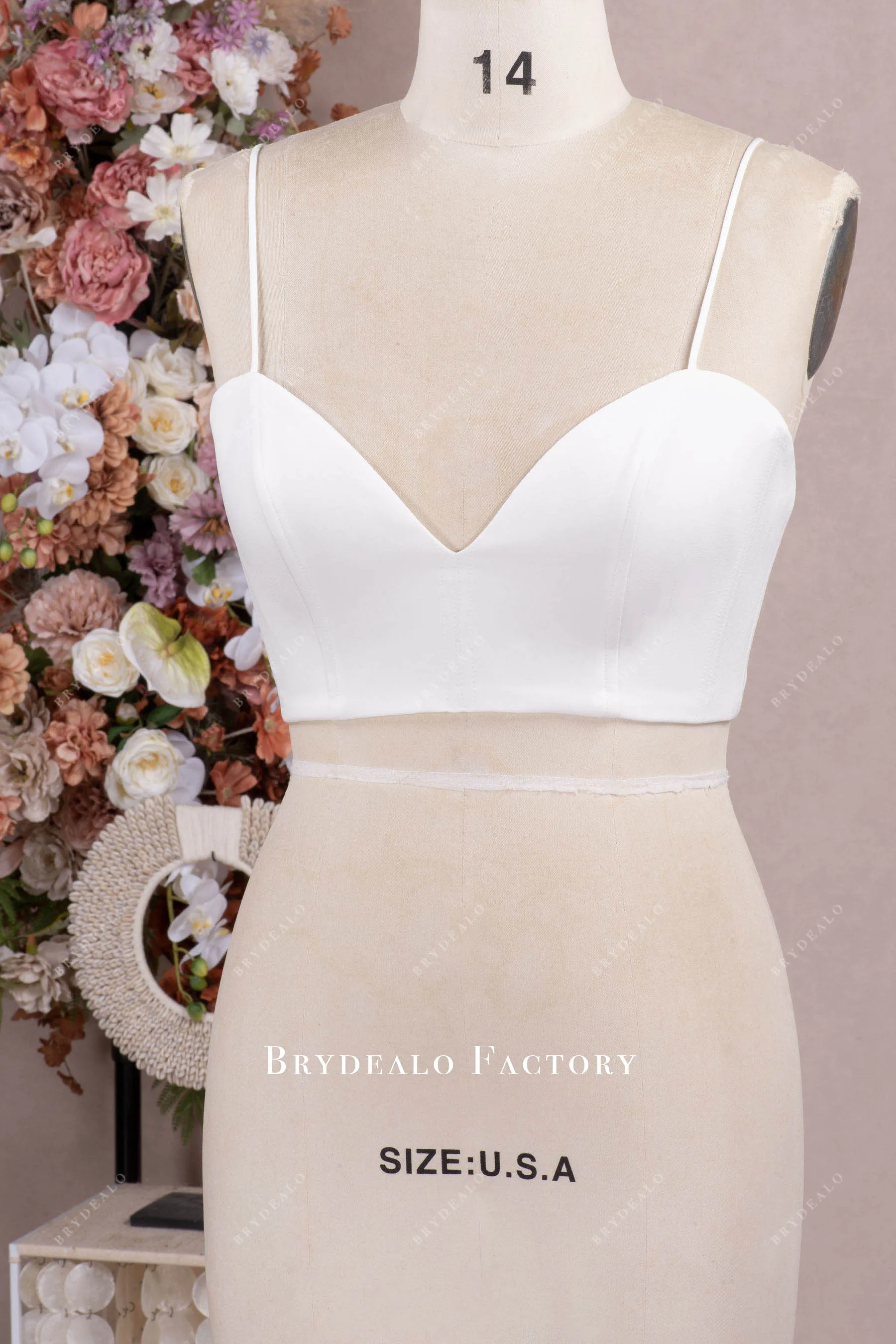 Crepe This Straps Sweetheart Bridal Crop Top