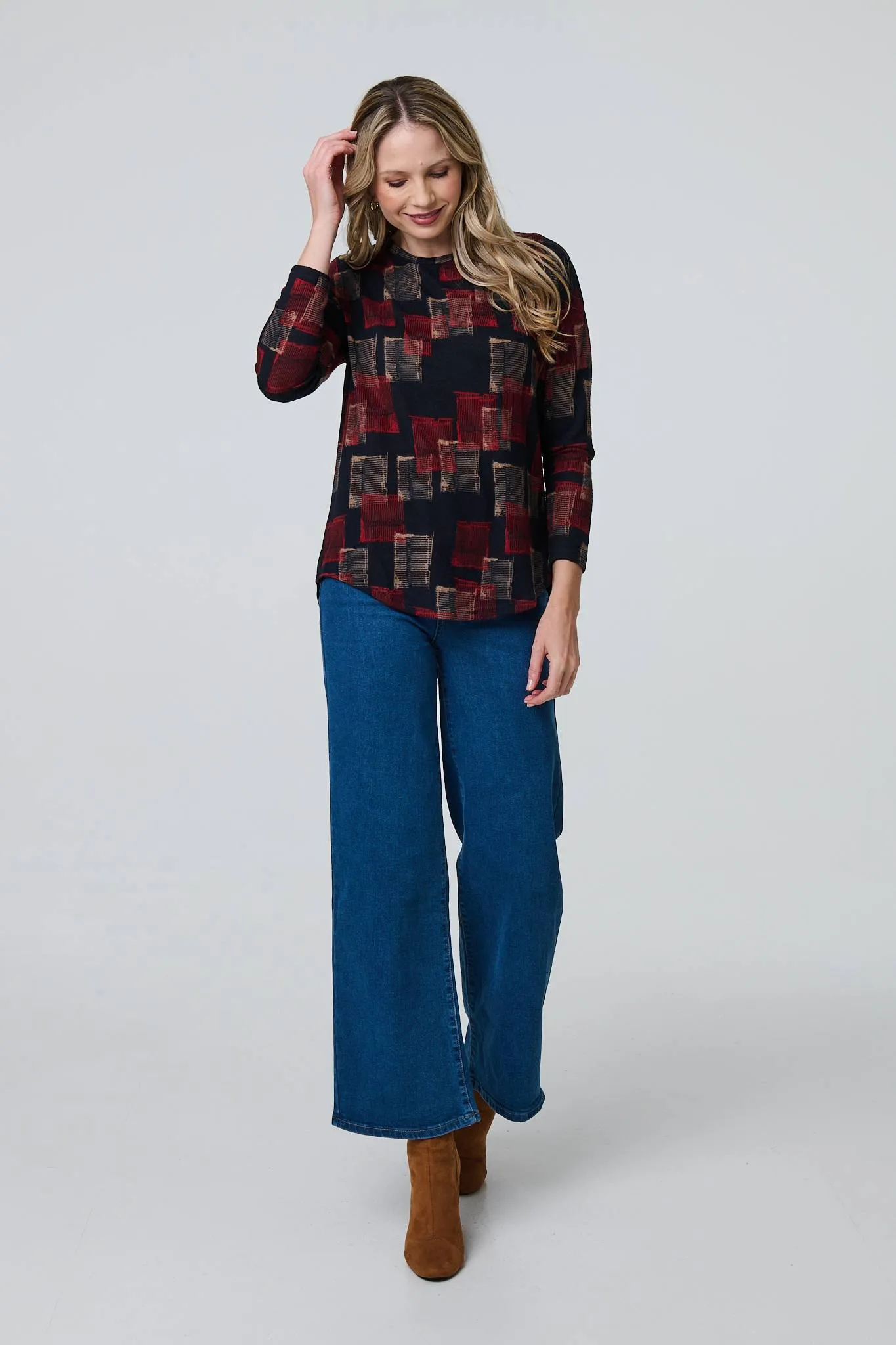 Geo Print Long Sleeve Curve Hem Top