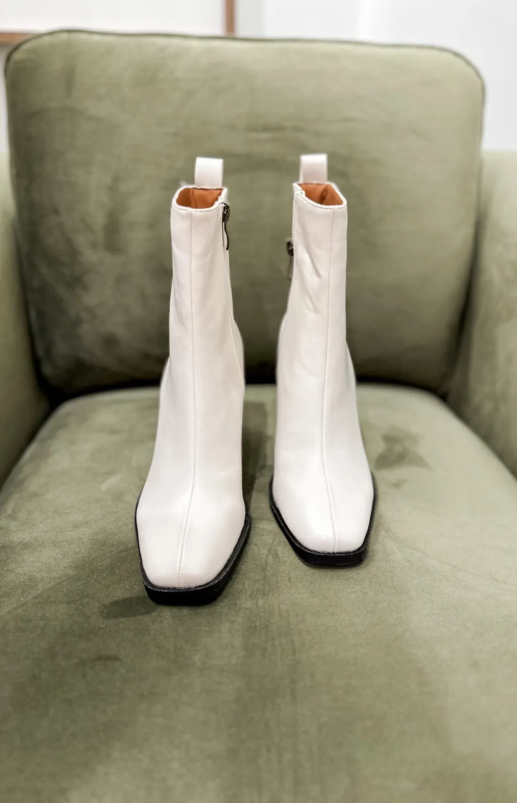 Oakley Ivory Boots