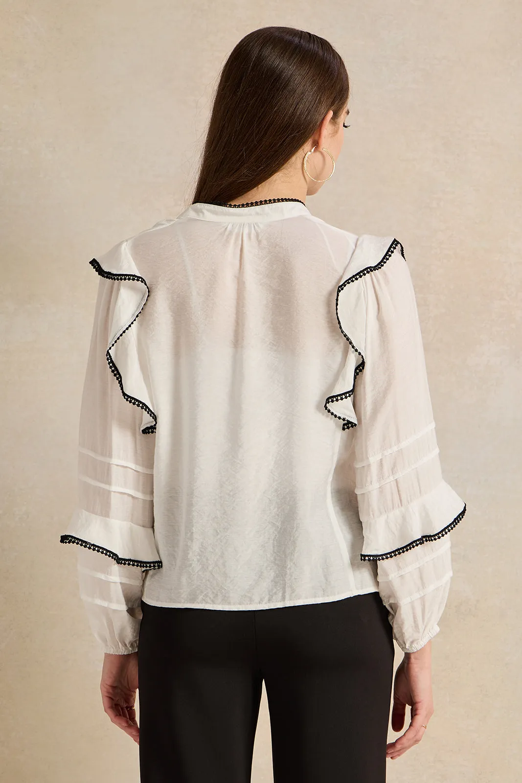 Women Ivory Contrast Edge Ruffle Blouse